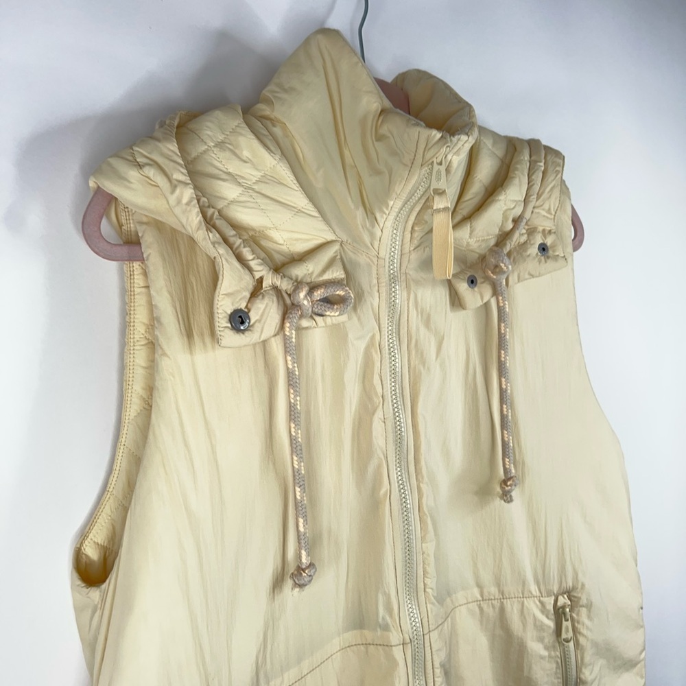 Free People Movement Butter Yellow Cream Vest Hooded Insulated Oversized Large - Picture 3 of 11